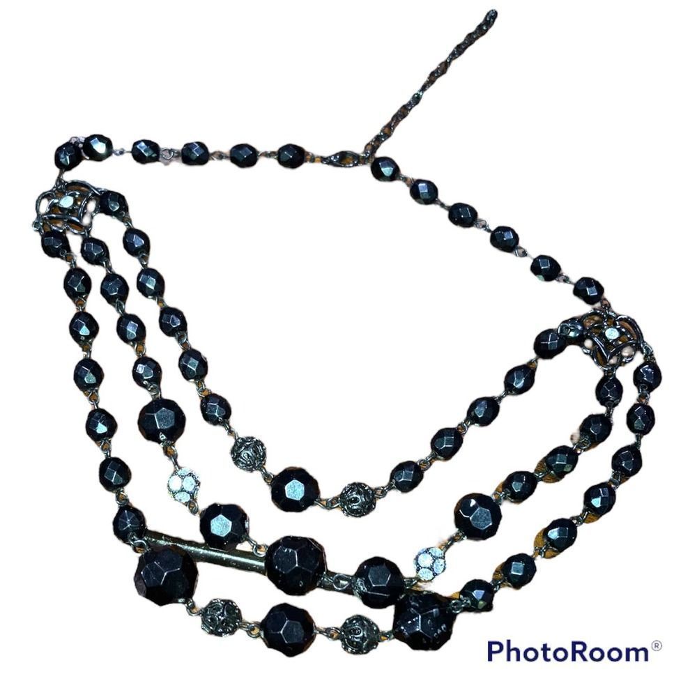 Three Rows Black beaded Necklace! - Picture 3 of 9